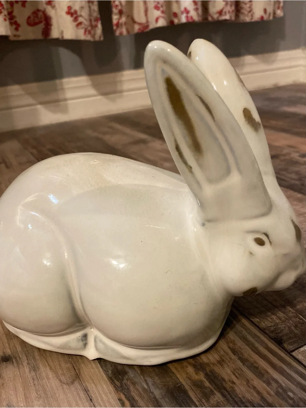 Cream Ceramic Rabbit Figurine - Picture 4 of 5